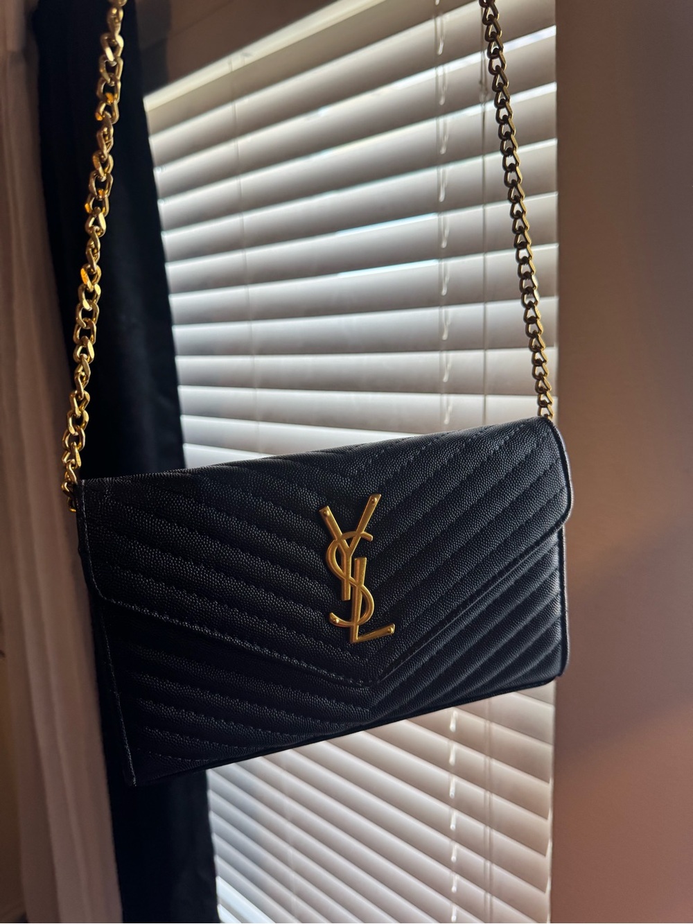 Yves Saint Laurent Black Quilted Leather Envelope Clutch with Gold YSL Logo - Picture 3 of 6